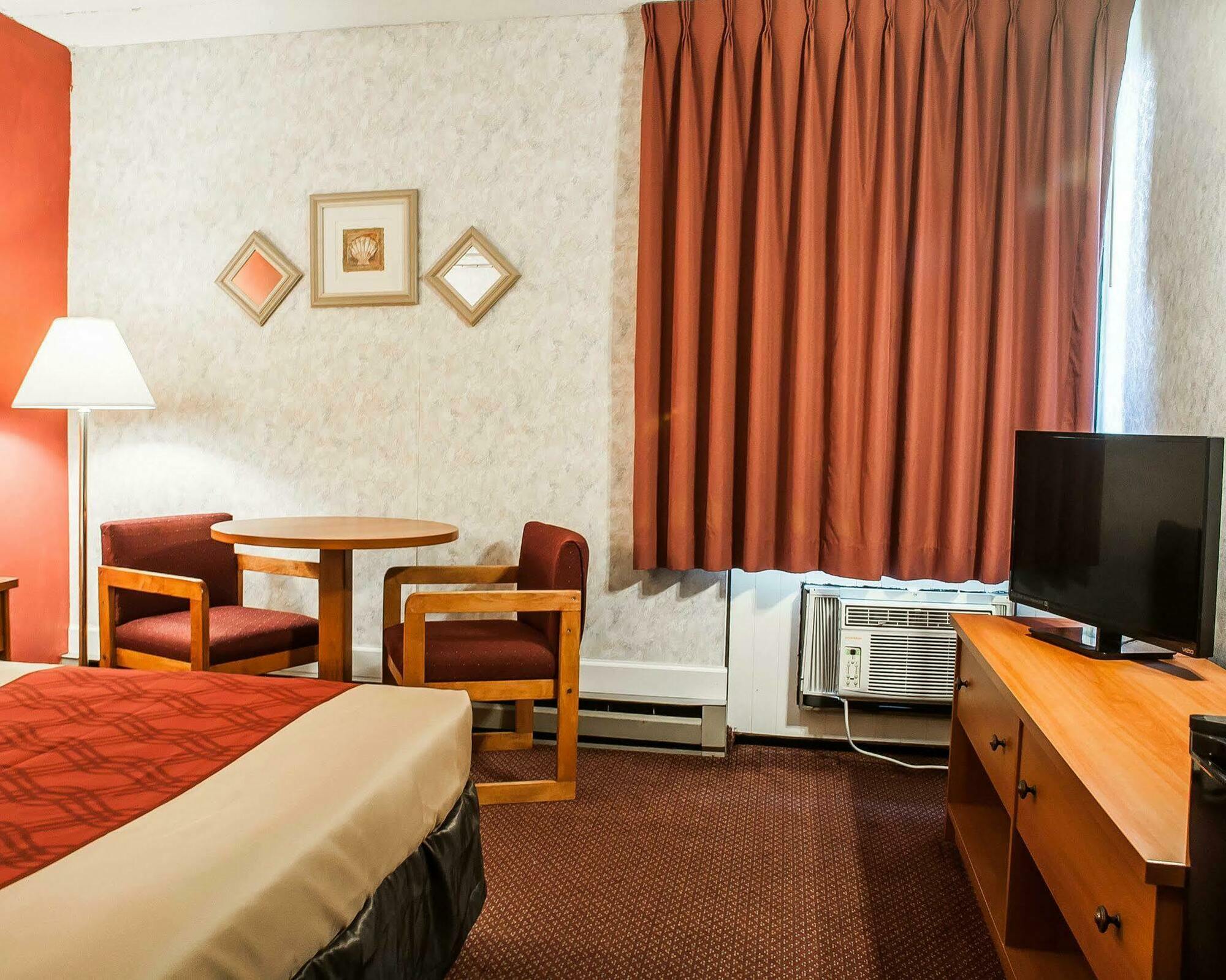Adirondack Efficiencies Hotel Watertown Kültér fotó